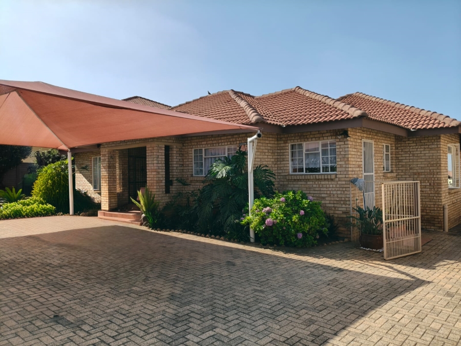 4 Bedroom Property for Sale in Cashan North West